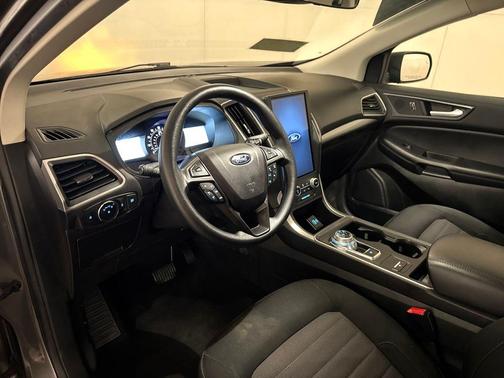 2023 Ford Edge SE