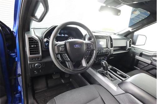 Photo 4 of 38 of 2020 Ford F-150 XLT