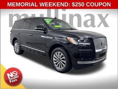 2022 Lincoln Navigator Standard