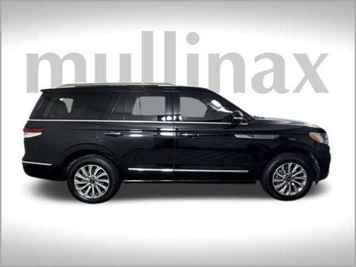 2022 Lincoln Navigator Standard