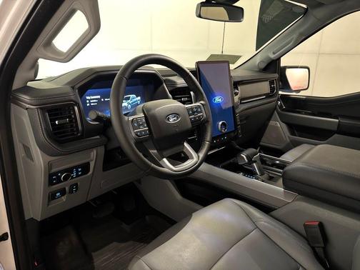 Oxford White 2025 Ford F-150 Lightning Flash