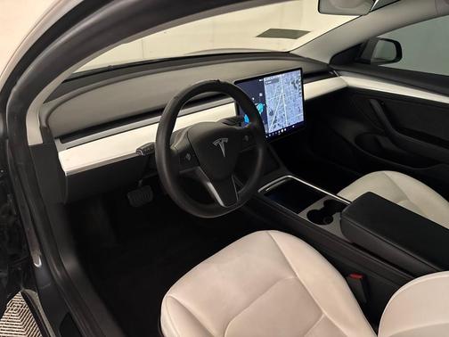 2022 Tesla Model 3 Base