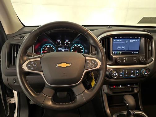 Summit White 2022 Chevrolet Colorado LT