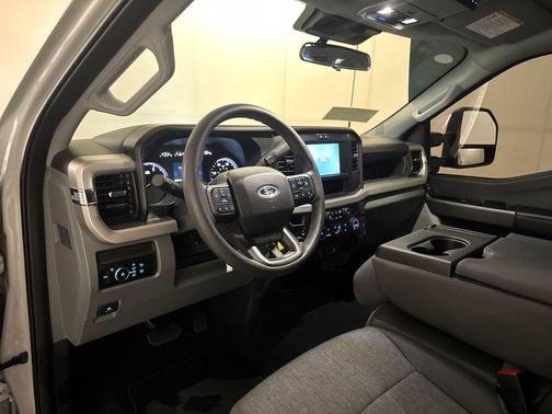Avalanche 2025 Ford F-250 XL