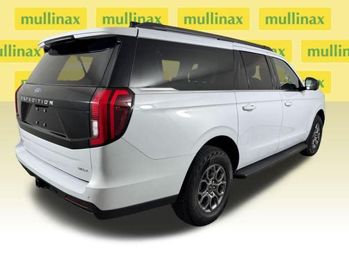 Space Silver 2025 Ford Expedition Max Active