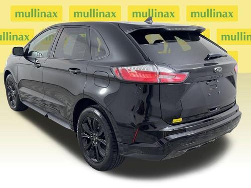 Agate Black Metallic 2024 Ford Edge SE