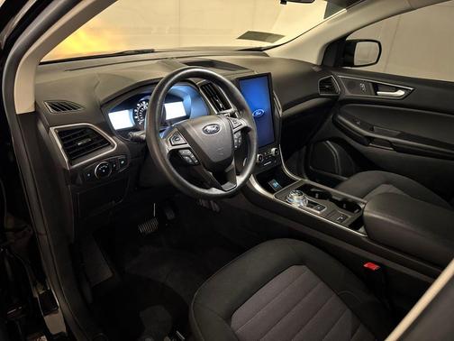 2023 Ford Edge SE