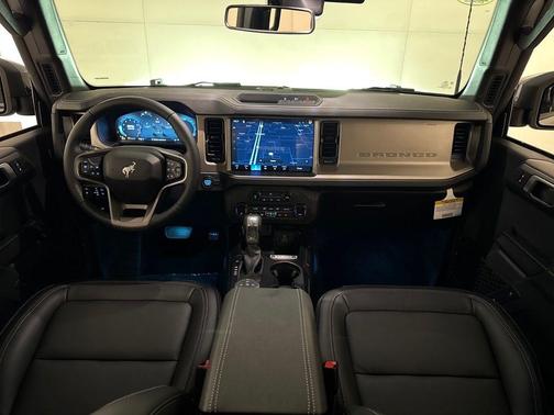 Shadow Black 2026 Ford Bronco Outer Banks