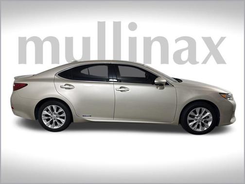 2015 Lexus ES 300h Base