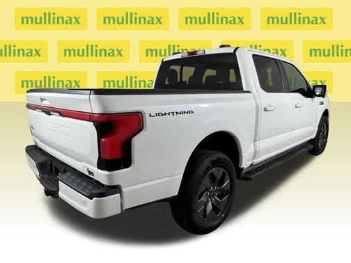 2025 Ford F-150 Lightning LARIAT