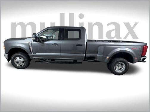 2026 Ford F-350 XLT