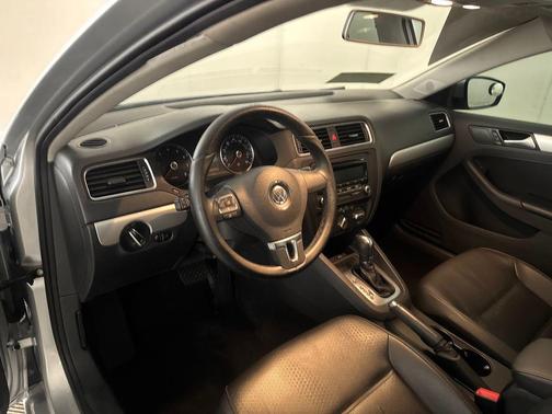Reflex Silver Metallic 2014 Volkswagen Jetta SE