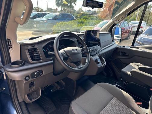 2024 Ford E-Transit Base