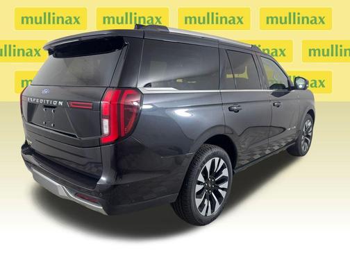 Dark Matter Gray Metallic 2025 Ford Expedition Platinum