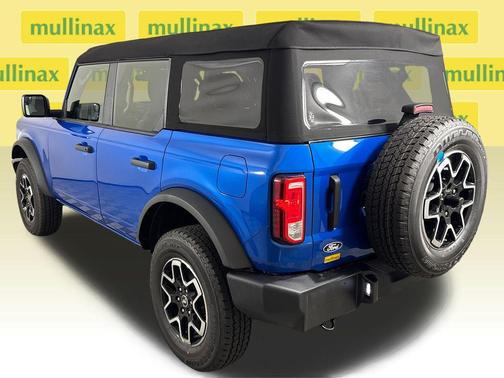 Velocity Blue Metallic 2026 Ford Bronco Base