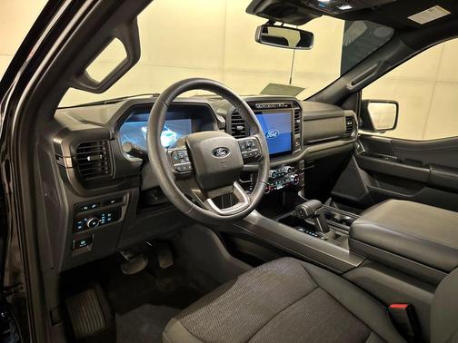 Agate Black Metallic 2024 Ford F-150 XLT
