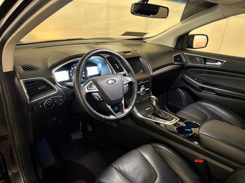 Magnetic Metallic 2017 Ford Edge Titanium