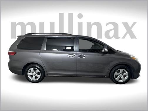 2017 Toyota Sienna L