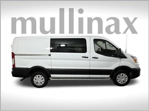 2022 Ford Transit-250 Base