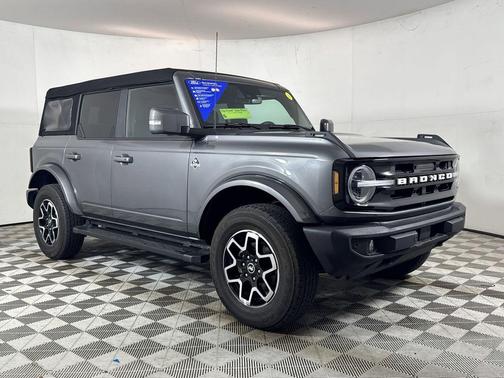 2023 Ford Bronco Outer Banks