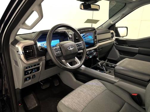 2023 Ford F-150 Lightning XLT