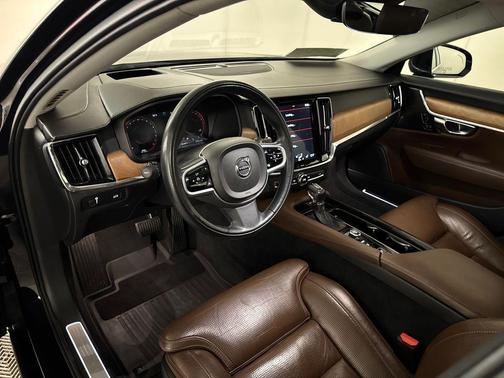 Magic Blue Metallic 2019 Volvo V90 T5 Inscription