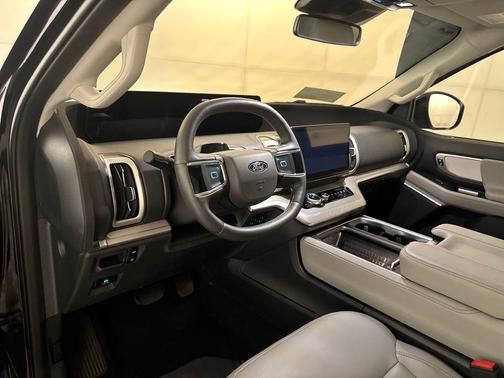 Agate Black Metallic 2025 Ford Expedition Active