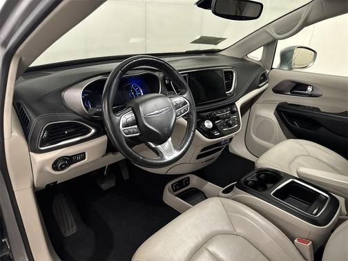 2021 Chrysler Pacifica Hybrid Touring L