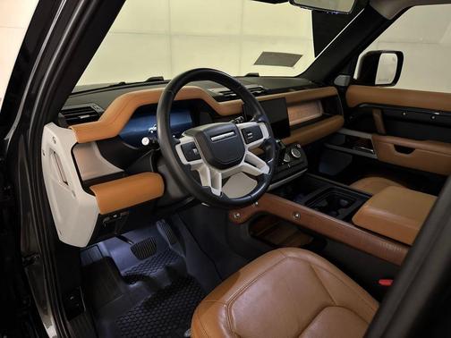 2023 Land Rover Defender First Edition