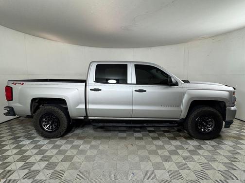 2018 Chevrolet Silverado 1500 Custom