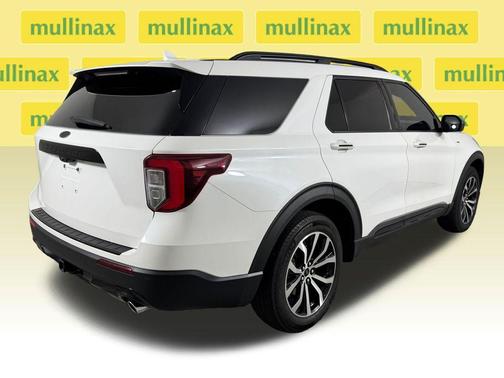 Star White 2023 Ford Explorer ST-Line