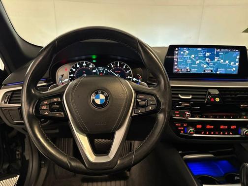 2019 BMW 530 i