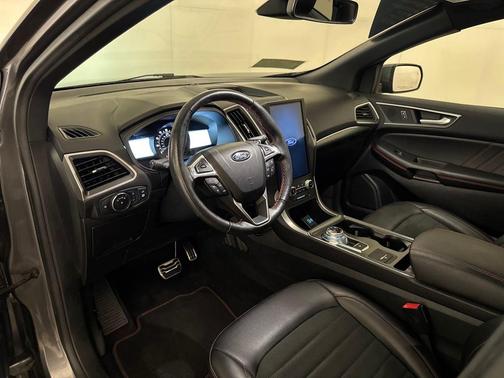 2022 Ford Edge ST Line
