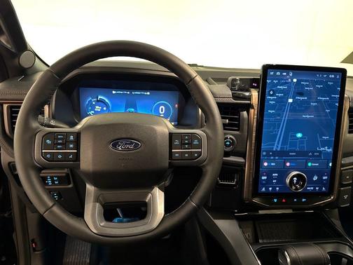 2025 Ford F-150 Lightning LARIAT