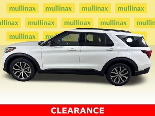 Star White 2026 Ford Explorer ST-Line