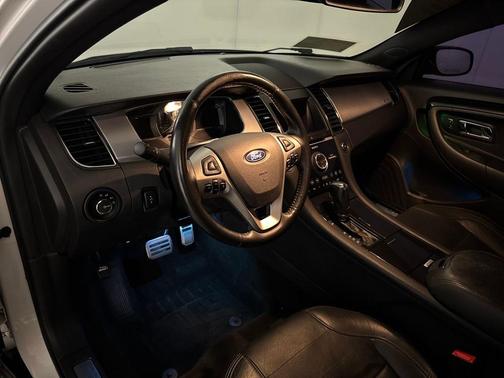 2018 Ford Taurus SHO