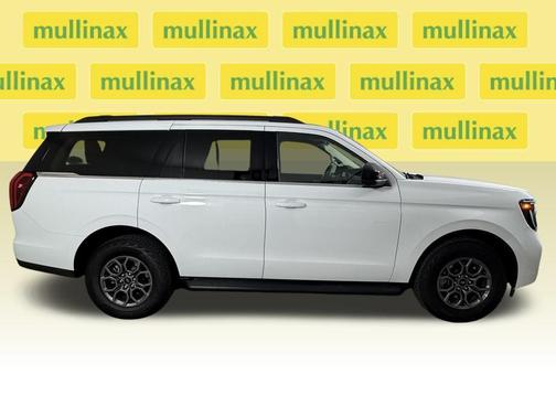 Oxford White 2025 Ford Expedition Active