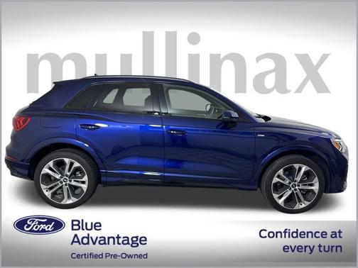 2022 Audi Q3 45 S line Premium