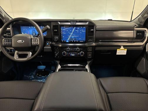 2025 Ford F-350 Lariat Super Duty