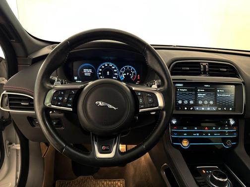 2017 Jaguar F-PACE S