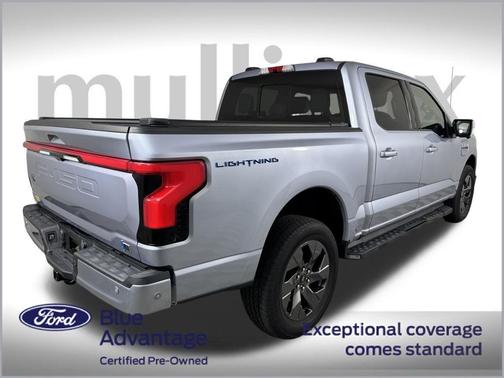 2022 Ford F-150 Lightning LARIAT
