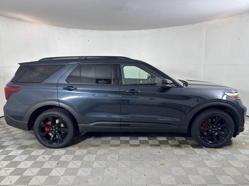 Blue Metallic 2022 Ford Explorer ST