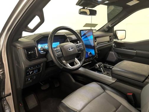 2023 Ford F-150 Lightning LARIAT