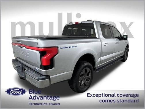 2023 Ford F-150 Lightning LARIAT