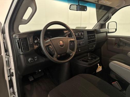 2022 GMC Savana 2500 Work Van
