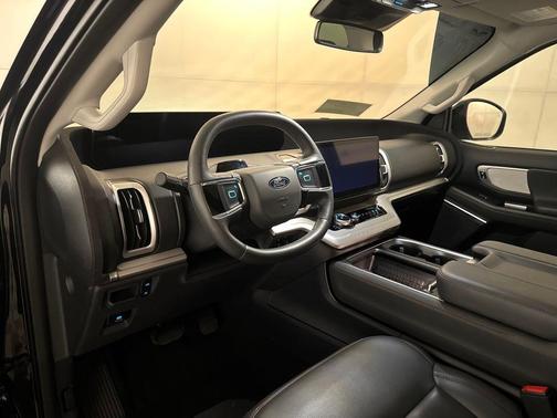Agate Black Metallic 2025 Ford Expedition Max Active