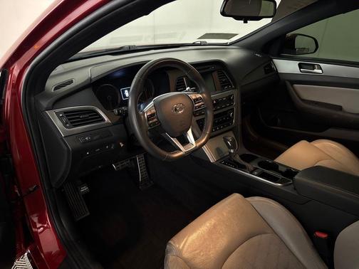 2017 Hyundai SONATA Sport 2.0T