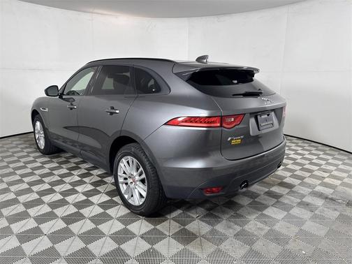 2018 Jaguar F-PACE 25t Premium