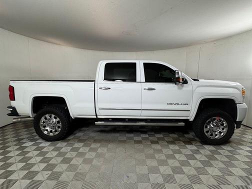 2015 GMC Sierra 2500 Denali