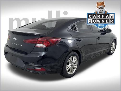 2019 Hyundai ELANTRA SE